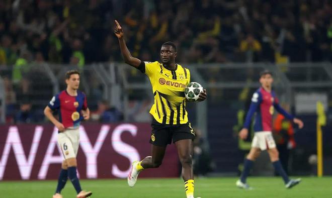 世俱杯前瞻：弗米對多特，大黃蜂攻強守弱