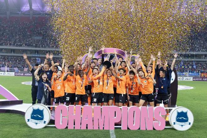 嵐圖汽車助力武漢女足奪冠，官方指定用車榮光閃耀亞冠