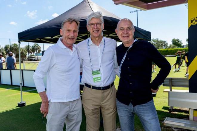 溫格、紐恩多夫視察多特訓(xùn)練，與瓦茨克、科瓦奇交流