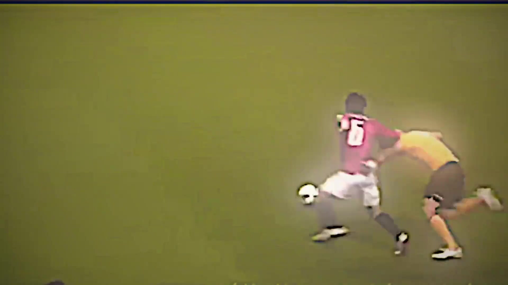 日本沒(méi)紅牌張琳芃被日本球員拽頭發(fā)扔出2米起身后將對(duì)方撞翻