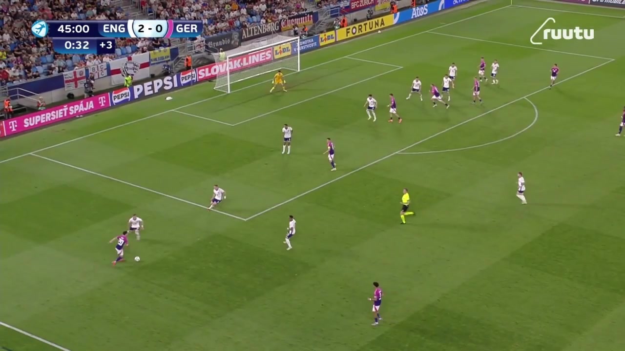 德國(guó)扳回一城內(nèi)布爾精準(zhǔn)傳中維普爾頭球破門 德國(guó)扳回一城內(nèi)布爾精準(zhǔn)傳中維普爾頭球破門