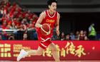中國女籃戰(zhàn)澳大利亞，韓旭領銜，宮魯鳴藏張子宇。