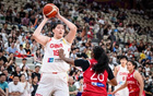 女籃大勝后遇困境，張子宇效率低，宮魯鳴需反思。