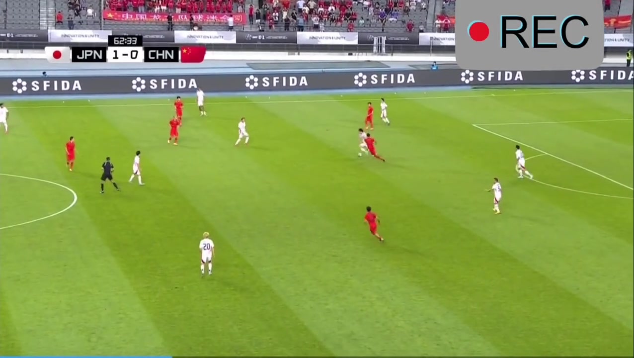 犯規(guī)不是犯罪董路先別學(xué)日本人的技術(shù)了先學(xué)學(xué)怎么犯規(guī)吧