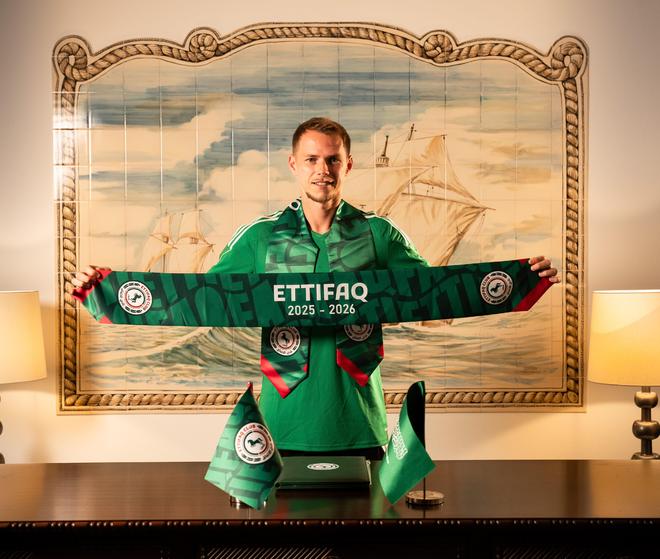 官方:達(dá)曼無(wú)簽證合作與斯洛伐克國(guó)腳杜達(dá)共事 官方:達(dá)曼無(wú)簽證合作與斯洛伐克國(guó)腳杜達(dá)共事