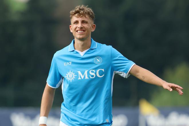 記者：沃爾夫斯堡與林德斯特倫達協(xié)議，正談那不勒斯。