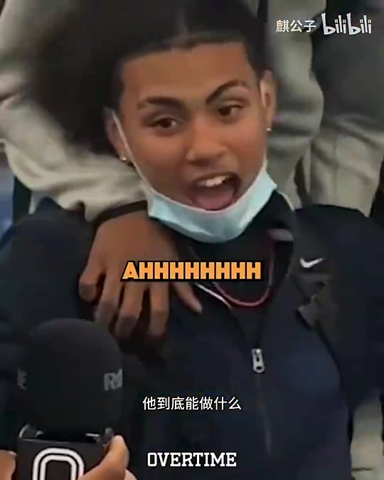 美國小伙街頭辯論詹姆斯在韋德和波什身邊只是個(gè)角色球員 美國小伙街頭辯論詹姆斯在韋德和波什身邊只是個(gè)角色球員