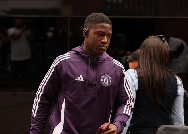 TA：梅努未來未定，拜仁勒沃庫(kù)森競(jìng)逐。