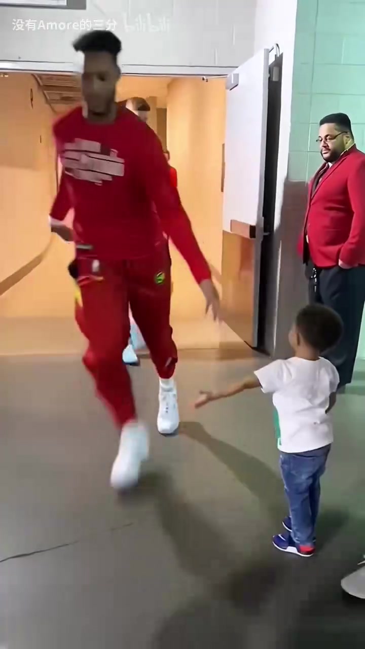 奧尼爾這種機會我怎么會錯過NBA球員們的暖心時刻 奧尼爾這種機會我怎么會錯過NBA球員們的暖心時刻